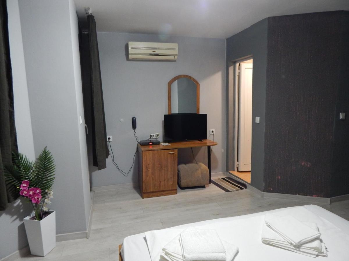 Rio Family Hotel Blagoevgrad Extérieur photo