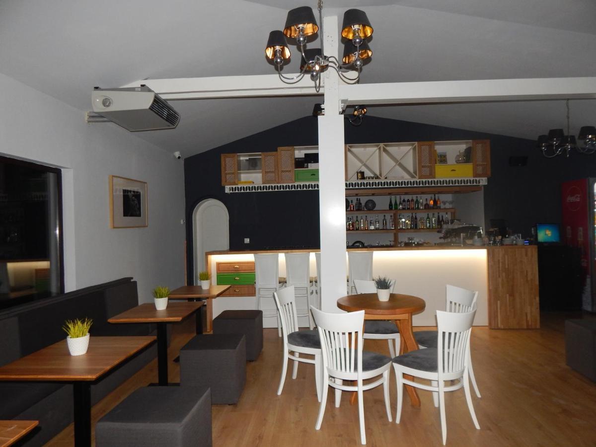 Rio Family Hotel Blagoevgrad Extérieur photo