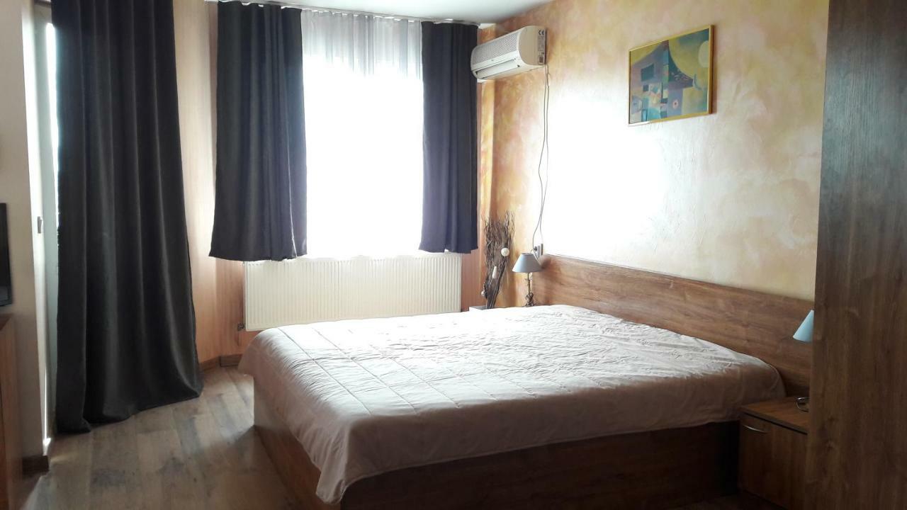 Rio Family Hotel Blagoevgrad Extérieur photo